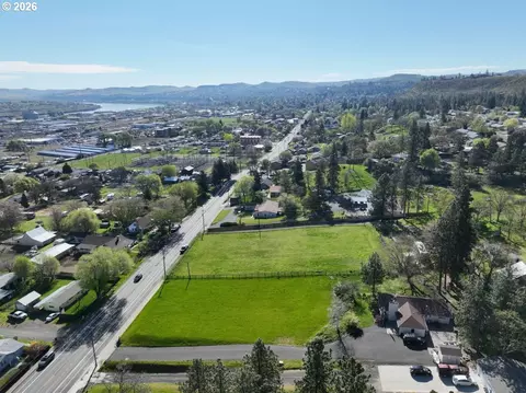 W 10th St, The Dalles, OR 97058 photo 12
