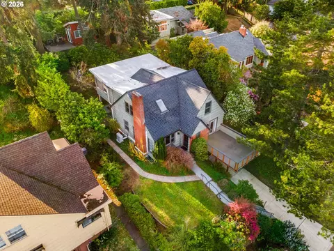 View/Area - 2362 Charnelton St, Eugene, OR 97405 photo 1 of 2