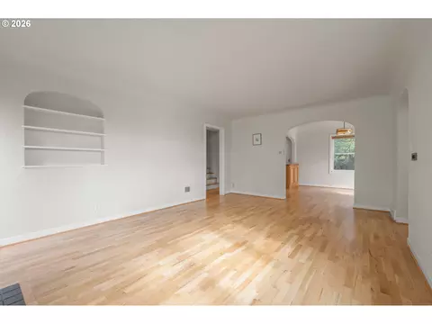 Living - 2362 Charnelton St, Eugene, OR 97405 photo 2 of 8