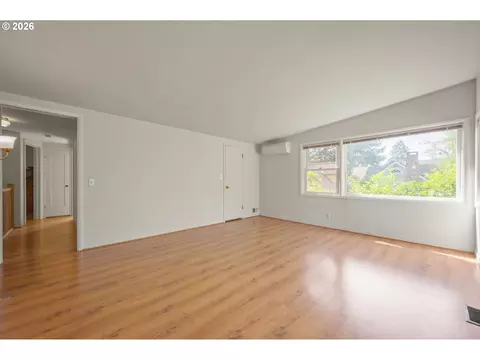 Living - 2362 Charnelton St, Eugene, OR 97405 photo 7 of 8