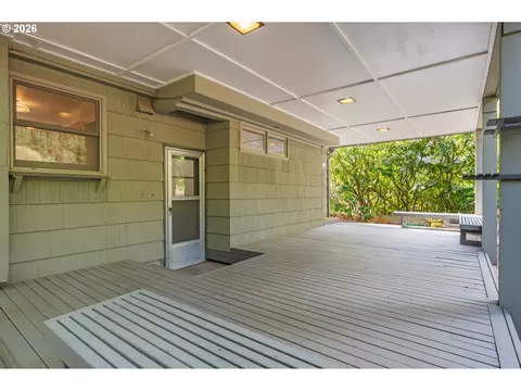 Exterior - 2362 Charnelton St, Eugene, OR 97405 photo 6 of 11