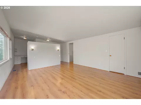 Living - 2362 Charnelton St, Eugene, OR 97405 photo 8 of 8