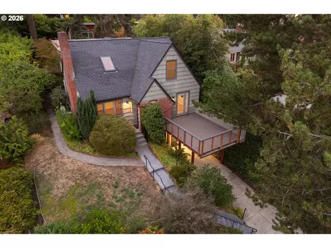 Exterior - 2362 Charnelton St, Eugene, OR 97405 photo 2 of 11