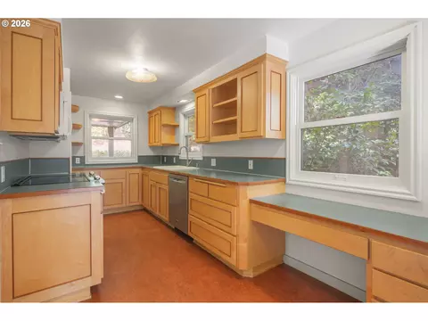 Kitchen - 2362 Charnelton St, Eugene, OR 97405 photo 2 of 3