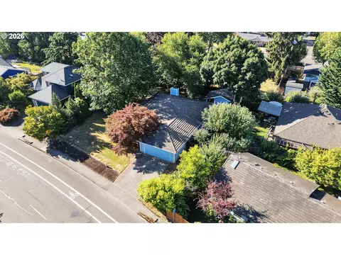 View/Area - 600 E Mountainview Dr, Newberg, OR 97132 photo 1 of 3