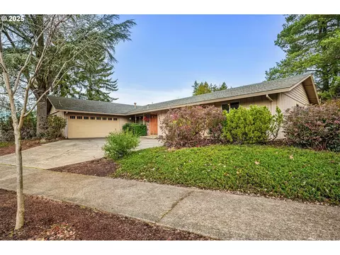 11045 SW Berkshire St, Portland, OR 97225