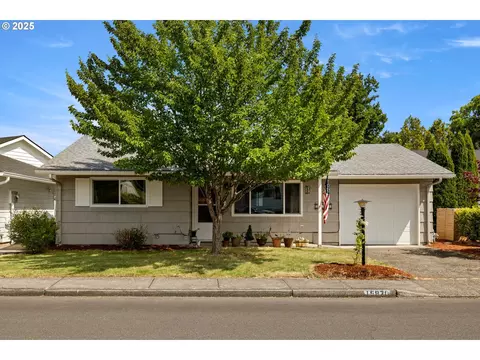 15870 SW Royalty Pkwy, King City, OR 97224