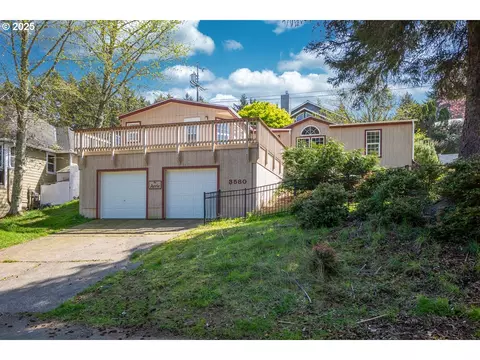 3580 NE Reef Dr, Lincoln City, OR 97367