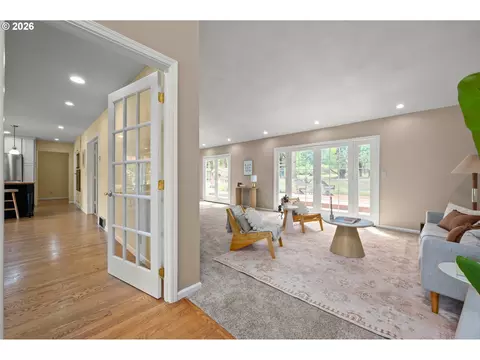 Entry Way - 84640 Lorane Hwy, Eugene, OR 97405 photo 2 of 4