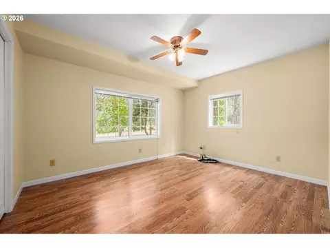 Bedroom - 84640 Lorane Hwy, Eugene, OR 97405 photo 4 of 6
