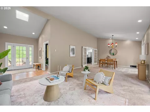 Living - 84640 Lorane Hwy, Eugene, OR 97405 photo 3 of 4