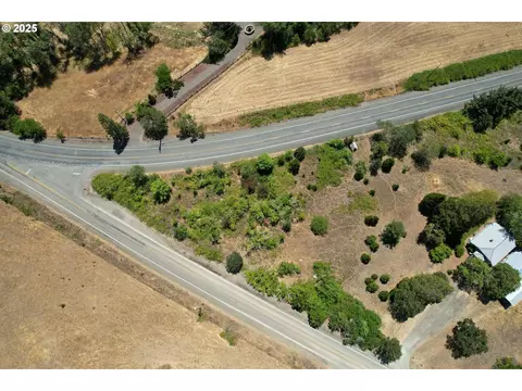 S Myrtle Rd, Myrtle Creek, OR 97457