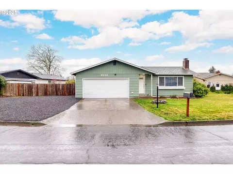 2482 Dumas Dr, Springfield, OR 97477
