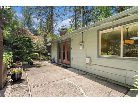 Exterior - 4861 Donald St, Eugene, OR 97405 photo 4 of 16