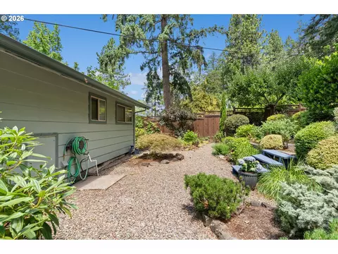 Exterior - 4861 Donald St, Eugene, OR 97405 photo 7 of 16