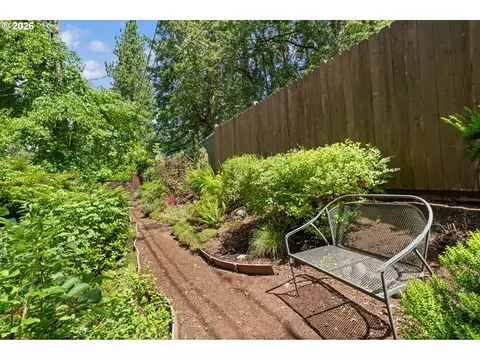 Exterior - 4861 Donald St, Eugene, OR 97405 photo 15 of 16