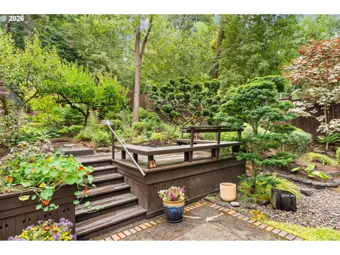 Exterior - 4861 Donald St, Eugene, OR 97405 photo 6 of 16