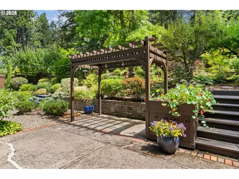 Exterior - 4861 Donald St, Eugene, OR 97405 photo 5 of 16