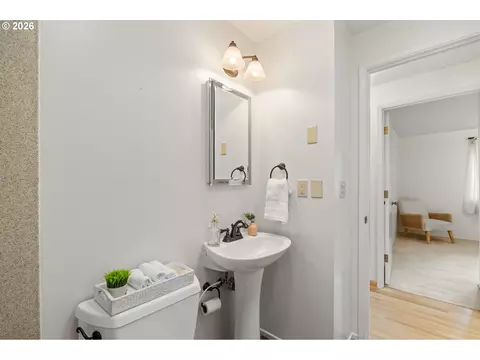 Bath - 4861 Donald St, Eugene, OR 97405 photo 2 of 2