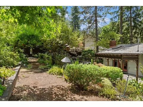 Exterior - 4861 Donald St, Eugene, OR 97405 photo 8 of 16