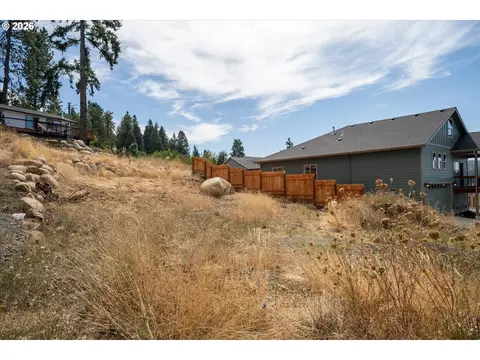 Exterior - 775 Boulder Loop, Creswell, OR 97426 photo 1 of 2