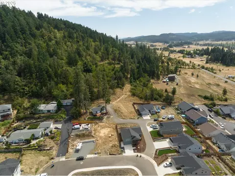 View/Area - 775 Boulder Loop, Creswell, OR 97426 photo 11 of 12