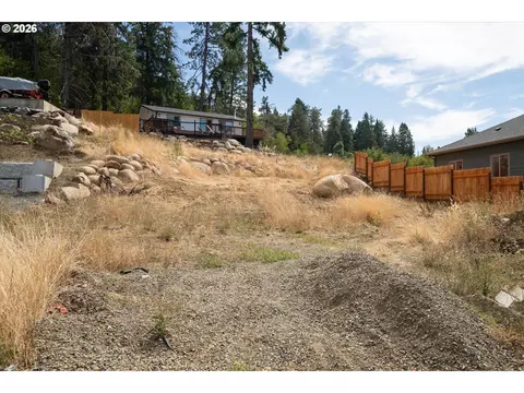 Exterior - 775 Boulder Loop, Creswell, OR 97426 photo 2 of 2