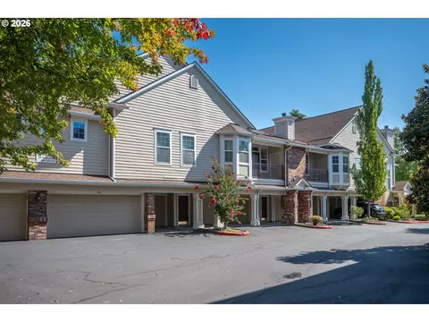 1220 NE Horizon Loop #106, Hillsboro, OR 97124