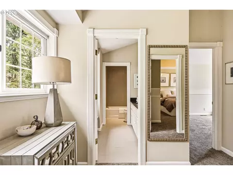 Entry Way - 2669 Garfield St, Eugene, OR 97405 photo 5 of 5