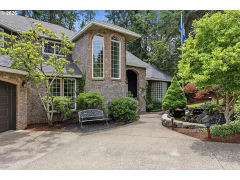 Exterior - 2669 Garfield St, Eugene, OR 97405 photo 3 of 11