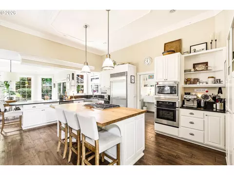Kitchen - 2669 Garfield St, Eugene, OR 97405 photo 3 of 6