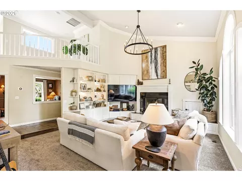 Living - 2669 Garfield St, Eugene, OR 97405 photo 3 of 5