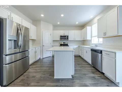 Kitchen - 1729 Milo Way, Eugene, OR 97404 photo 1 of 3