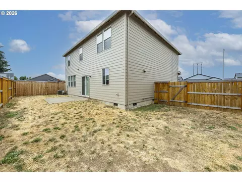 Exterior - 1729 Milo Way, Eugene, OR 97404 photo 4 of 7