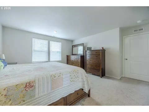 Bedroom - 1729 Milo Way, Eugene, OR 97404 photo 3 of 7