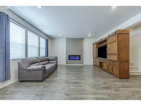 Living - 1729 Milo Way, Eugene, OR 97404 photo 1 of 1