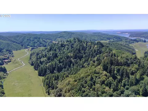 Larson Ln, North Bend, OR 97459