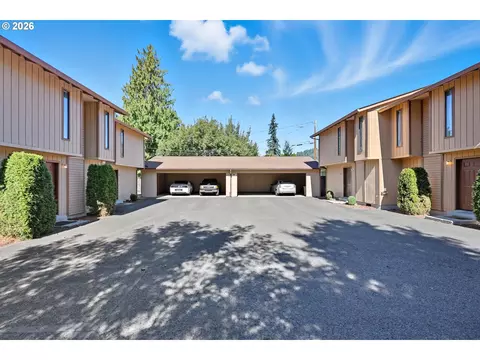 742 9th St, Washougal, WA 98671