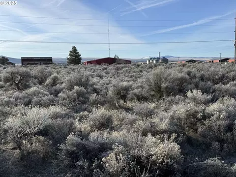 aspen st, Christmas Valley, OR 97641