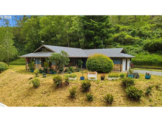 93266 Beaver Creek Ln, Coos Bay, OR 97420