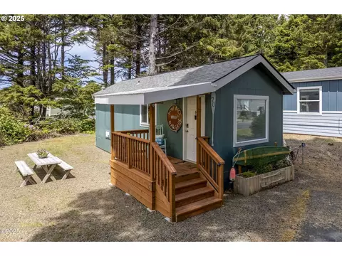 4875 N Highway 101 #70, Depoe Bay, OR 97341
