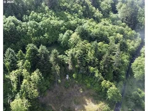 0 Gimlet Ln, Yachats, OR 97498