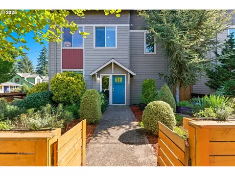 8280 N Burrage Ave, Portland, OR 97217