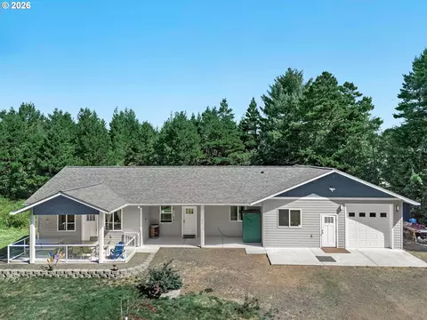 920 SW Tillicum Dr, Waldport, OR 97394