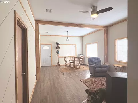 Living - 585 Hager St, Heppner, OR 97836 photo 1 of 1