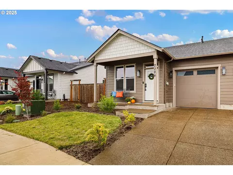 2384 W 9th Ave, Junction City, OR 97448