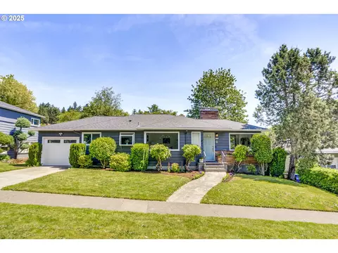 6220 SW 45th Ave, Portland, OR 97221