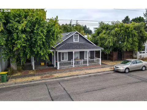 Exterior - 239 Maple St, Florence, OR 97439 photo 1 of 1