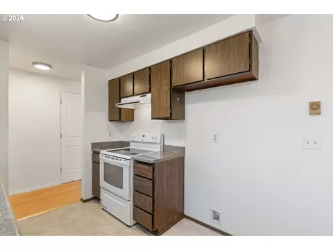 4526 Daisy St, Springfield, OR 97478 photo 13