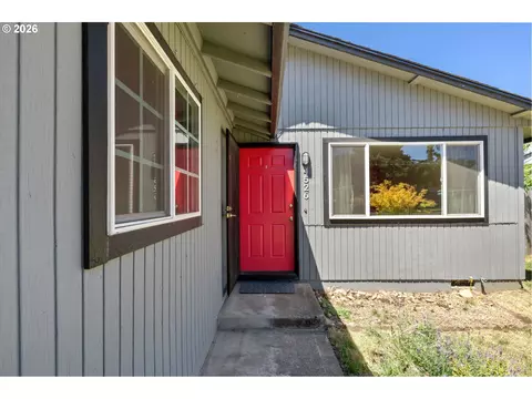 4526 Daisy St, Springfield, OR 97478 photo 5